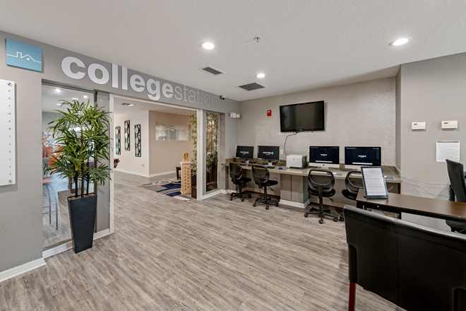 Computer Lab - College Station Apartments