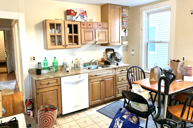 Kitchen - 3 bed on Gardner St, walk to Agganis, restaurant row, 9/1/25 Apartments