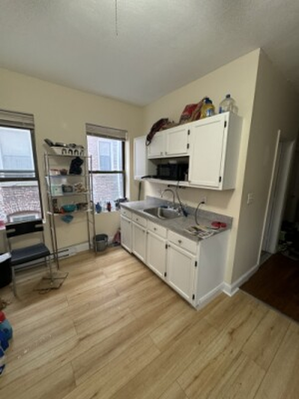 visit hubrealtyproperties.com - Huge two bedroom split, good for 3 people, in charming brownstone