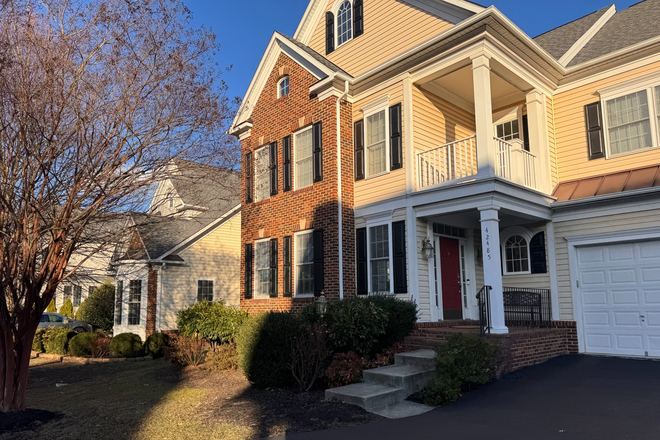 Front street side view - Brambleton/Ashburn Student Homestay → 2 Students | 2BR Suite (Sterling Area) in Owner-Occupied Home