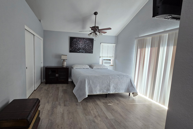 Bedroom - Room For Rent - Student-Friendly House 10 Minutes from UCR