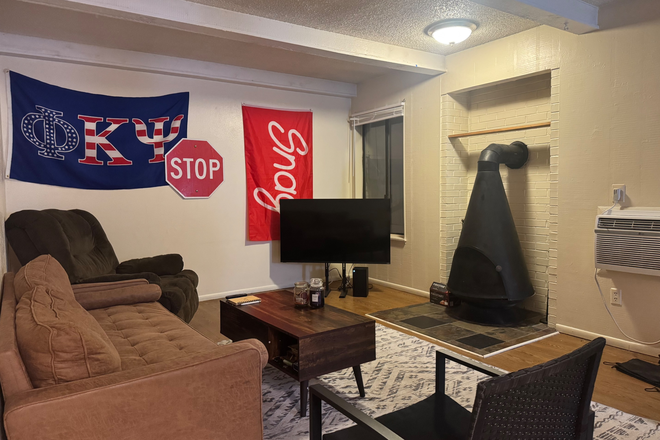 Living Room - Entire two bedroom apartment close to campus and Pearl Street