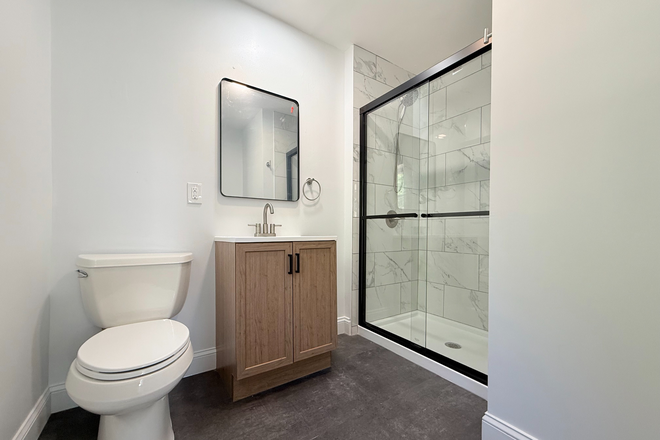 Suite private bathroom - Private Suite & Furnished Bedrooms Near UMD | Utilities Included House