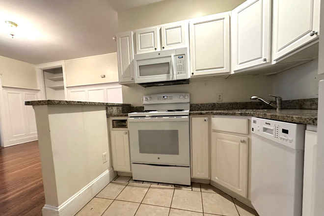 Kitchen - Spacious 3 bedroom on Comm. Ave. w/ heat & hw included! Apartments