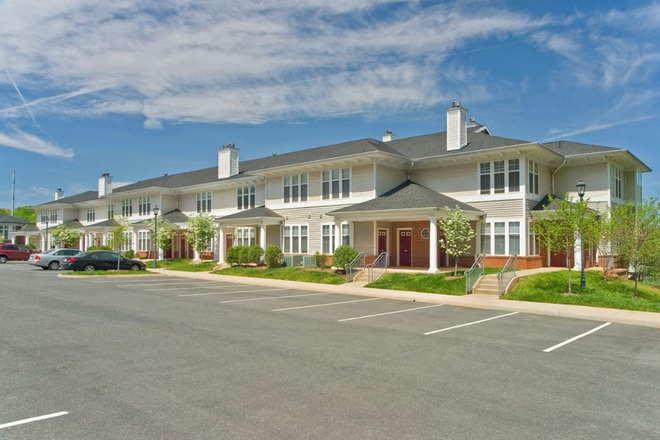Community - Jefferson Ridge Apartment