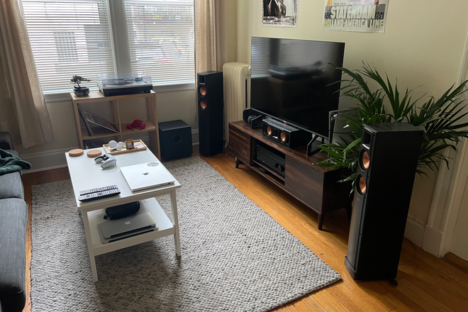 Livingroom - Apartment in Brighton/Brookline border