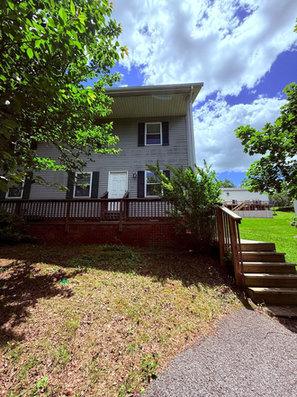  - 3 Bedroom, 2.5 Bath Townhouse