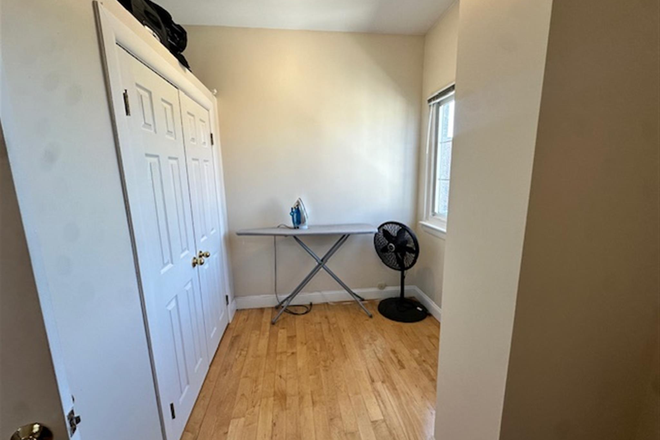 12 - Modern Open Concept Mid Cambridge 1 Bed Apartments