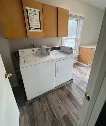 Laundry room - 8 Bedroom House for Rent!