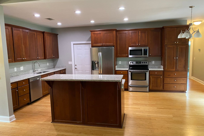  - 2148 Wedgewood Court