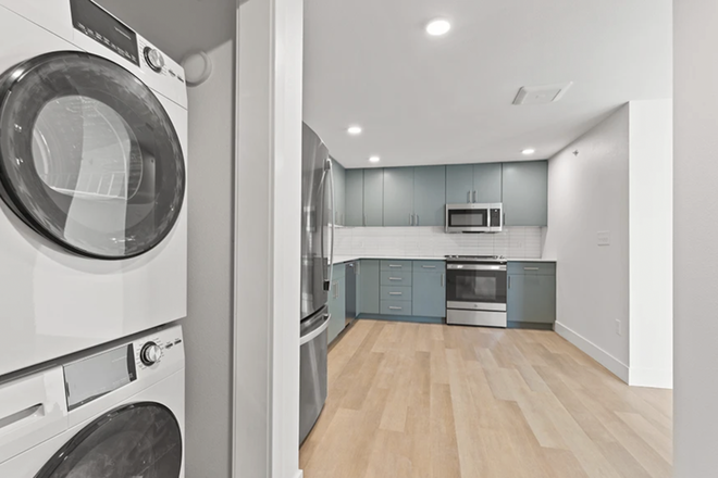 Washer and Dryer right next to kitchen - SPRING 2026 SUBLEASE!!!! Gated Apartment Unit