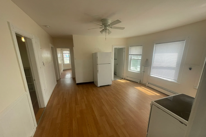Living Room - 3-Bed Flat on N Main St – Hardwood Floors, Off-Street Parking Apartments
