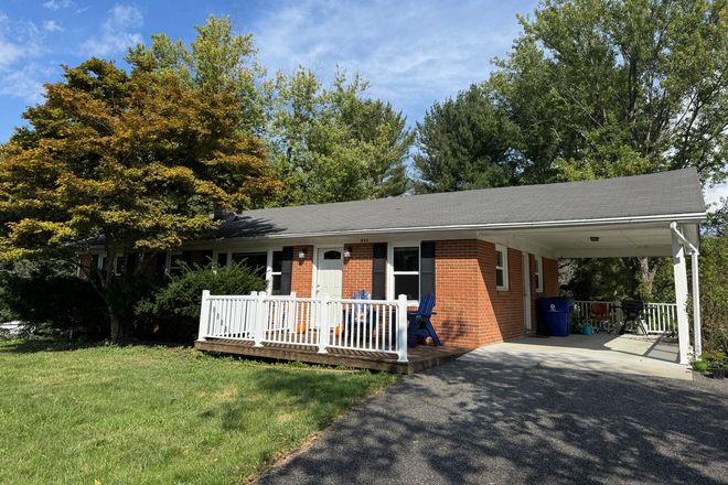  - Spacious Home close to VT campus - 3bd 2ba