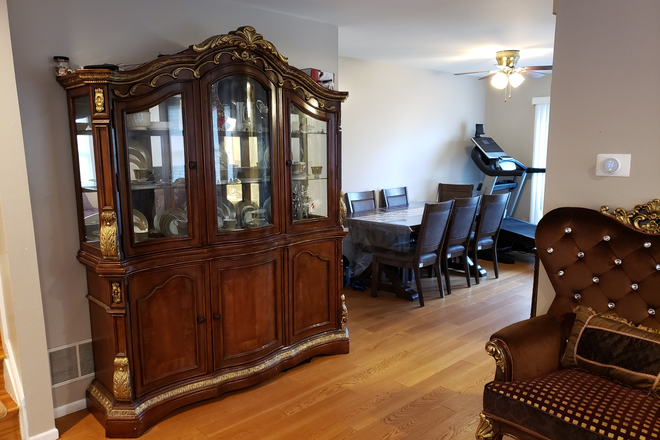 Dining room - Furnished/unfurnished primary bedroom w/bath-Woodmill Dr-East Windsor Condo