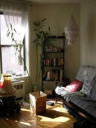 living room - Cozy 1 Bed / 1 Bath w/ Heat&Hot Water Included! Avail. 9/1/24!! Apartments