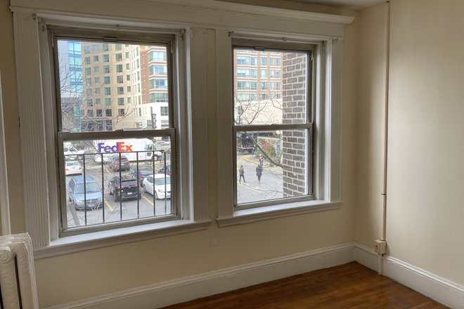 Living Room - 1 Bed 1 Bath Apartment Available on Peterborough St