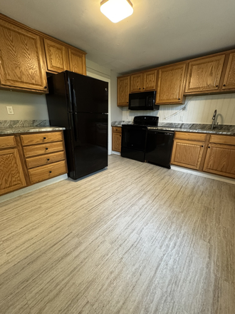 unit 1 kitchen - 130 West Street Apartments