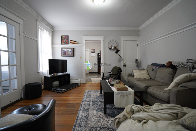 1 - JUNE 2026-Fantastic Allston 3 bed with office! Tons of space---NO FEE Apartments