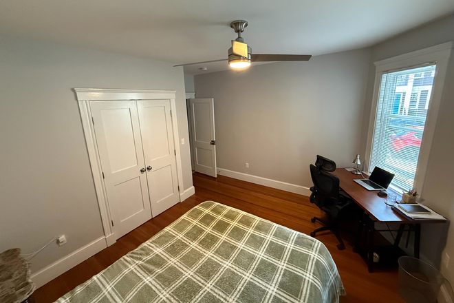 Bedroom - Room for rent in charming house in JP