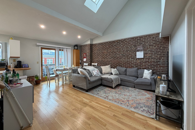1 - AMAZING 3 bed 2 bath on Hemenway St- 2 PRIVATE roof decks, W/D