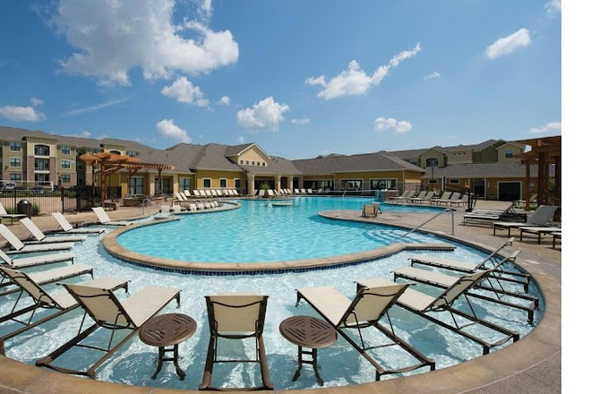 Pool - University House Fayetteville