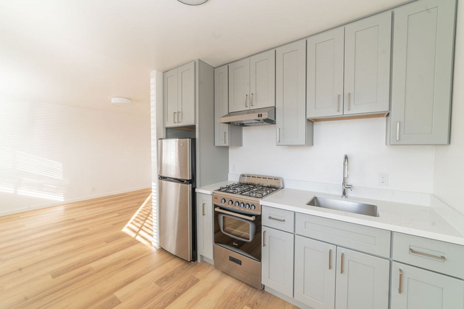  - 274 40th Street Way