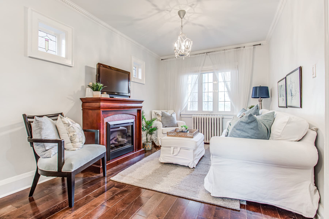 Living room - One bedroom apartment in a house (not basement)