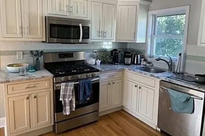 Kitchen - Apartment in South Boston for Subletting