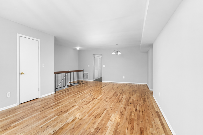 Dinning room / living room - 2BR condo-Brian Ct-Princeton