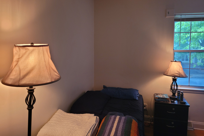 Bedroom - Subleasing Longwood Dr Apartment