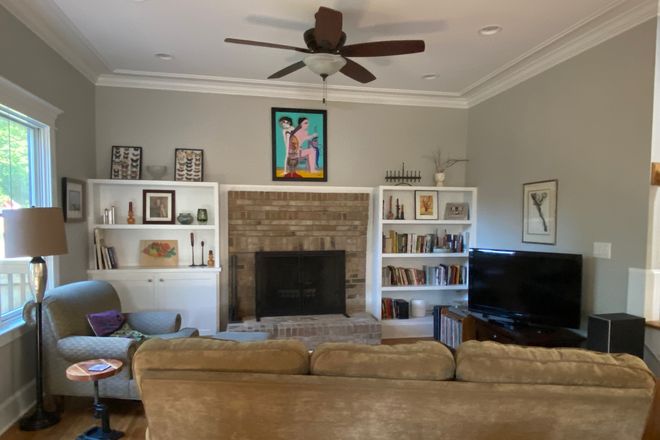 Living room - Lovely & Spacious Downtown Home