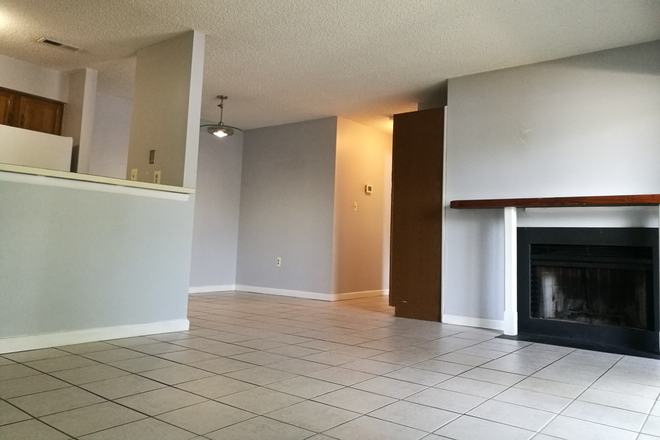 Living room - 1BR apt -Aspen St Plainsboro
