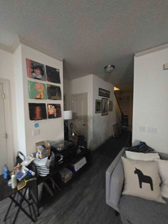 Downstairs Hallway - Orchards Townhouse Spring Semester (Sublet)