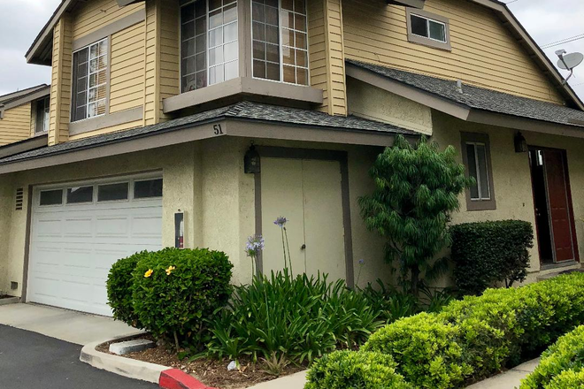 Outside Street view - Walking distance to campus
