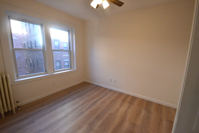 71 - Spacious 1 bedroom Available 9/1/25 Apartments