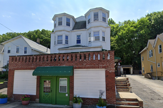 Outside front view of house - Third floor apartment with amazing view