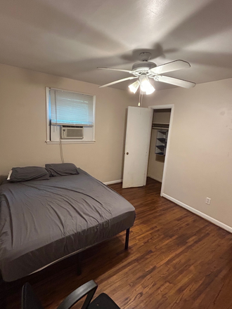 Bedroom with view of closet - 2Bd/2Ba in 12 South w/ HUGE backyard Triplex