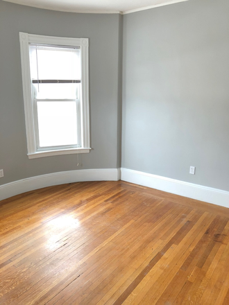 122 Calumet St - No Fee - 4 Beds / 1 Bath - Sept 1 Apartments