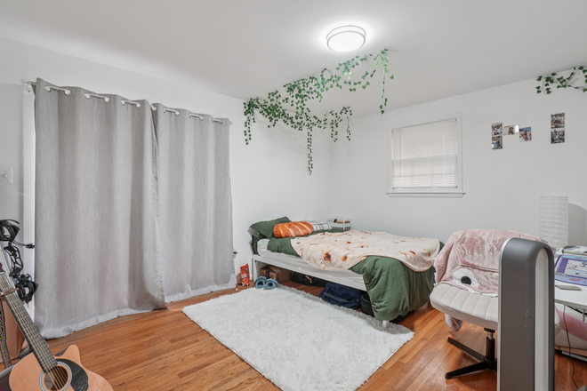 Bedroom - 2704 Rambler Ct House