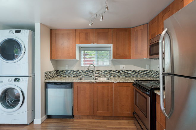 Photo - 1935 Goss St Apartments