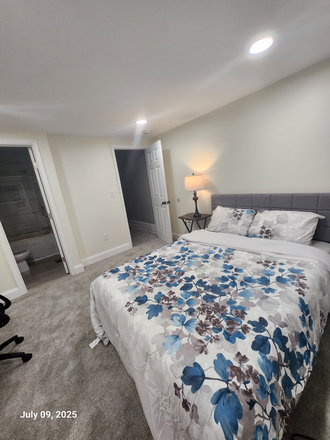 Upstairs Bedroom w/Private Bath available 09/24 - $700 - $750 per room!!! TWO Furnished Rooms available!!! Renovated TH 25 mins drive to TU Townhome