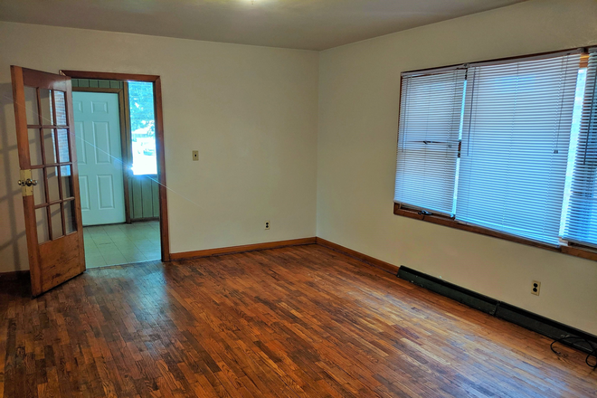 Living Room - 710 South Poplar Street House