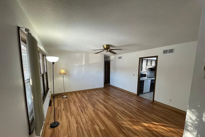  - 3BR duplex near Finkbine, campus, bus line