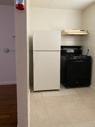 Another view of kitchen - Clean and Quaint - Small Studio apartment