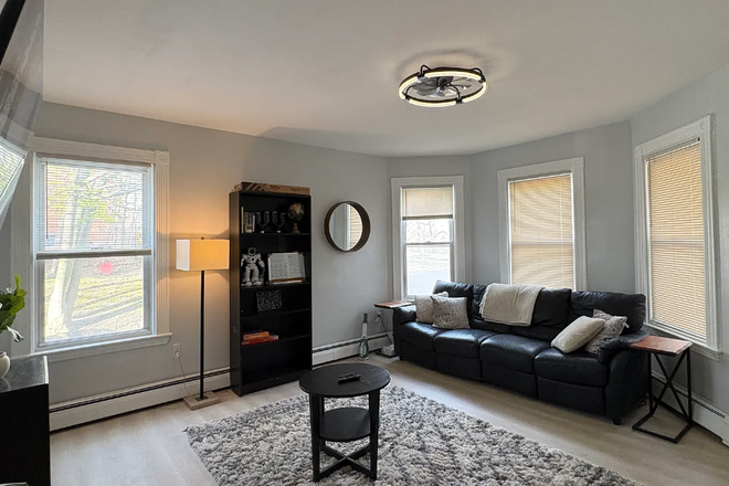 Call NOW for showings! 617-236-8550 - CENTRE ST - LUXURIOUSLY RENOVATED FORT HILL 3BR/1BA AVAIL *9/1/2026* W/ IN UNIT W/D, EIK, DW! Apartments