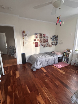bedroom - Apartment near campus
