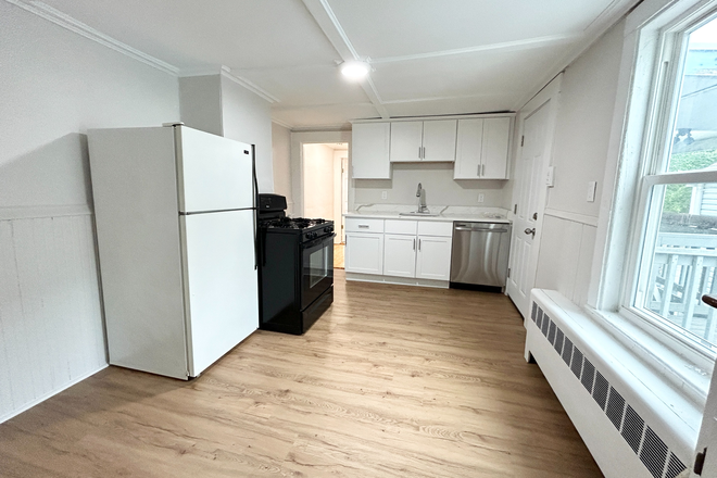 Call NOW for showings! 617-236-8550 - SARATOGA ST - CHARMING 4BR DUPLEX NEAR MBTA BLUE LINE FOR *9/1/2026* W/ LNDRY ON SITE, EQUAL BDRMS Apartments