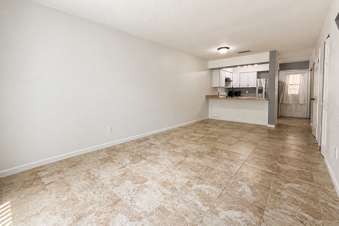  - 2BR/1.5BA Townhouse in Mill Run!