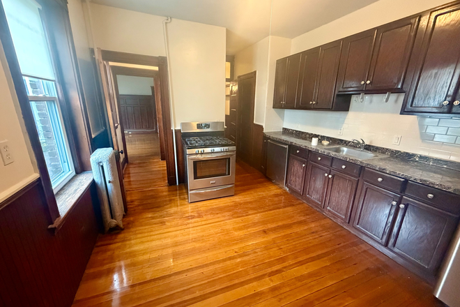 kichen - Rent Fee Includes: Heat, Hot Water