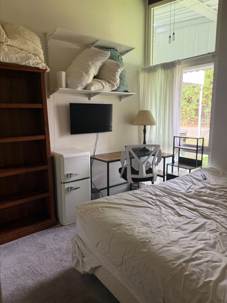 Room for rent w Bed, Fridge, Bookcase, Window, etc in view - Room for Rent, Close to Campus